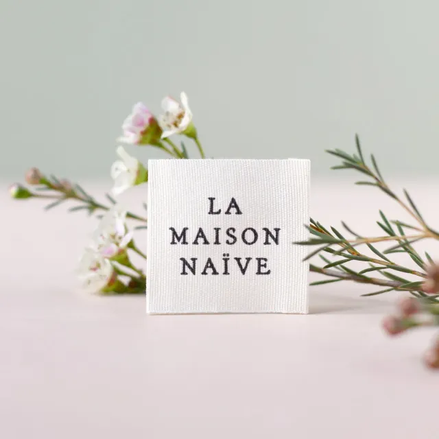 La Maison Naïve étiquette carrée coton tissé écru unité