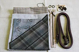 Yoko Saito Shoulder Bag Leaf Charm kit sac bandoulière