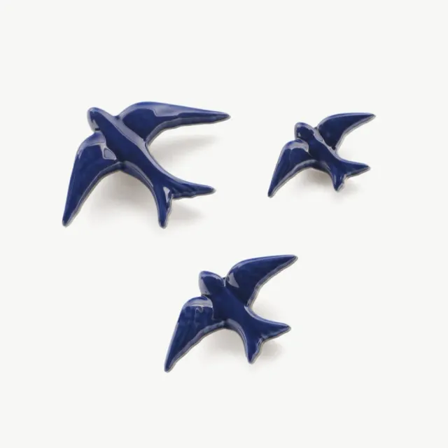 La Maison Naïve lot 3 hirondelles céramique indigo émaillée