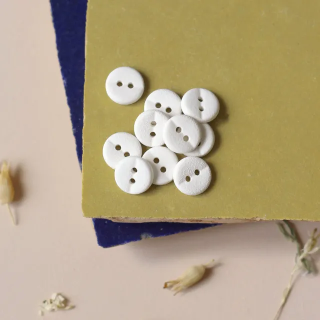 La Maison Naïve Blanc Cassé bouton 2 trous 10 mm