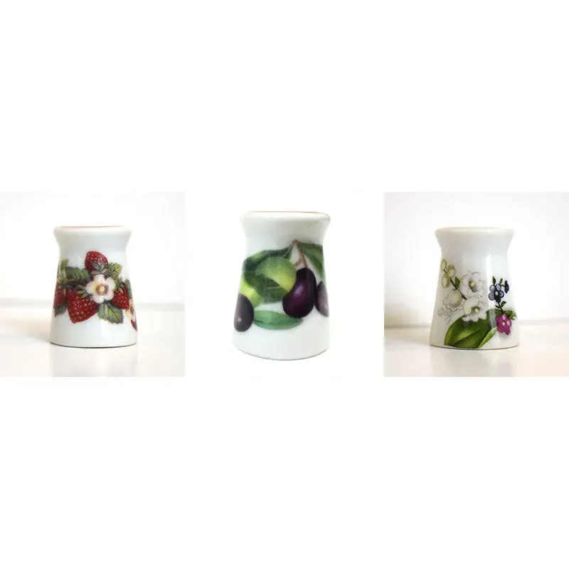 Yoko Saito dé à coudre porcelaine Arita muguet botanique
